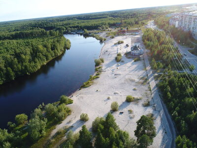 Река Аган. Аган — река в Ханты-Мансийском автономном округе России, левый приток Тромъёгана. Протекает по территории Нижневартовского и Сургутского районов, ее длина — 544 км.

Интересный факт: река впервые была нанесена на карту под современным названием в XIX веке. Гидроним происходит от хантыйского ёхан — «река». Местные ненцы и ханты считают, что название связано с богиней Агана, покровительницей обитателей реки.