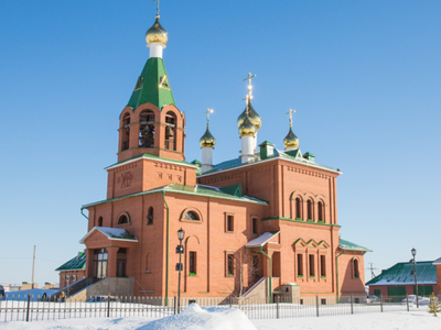 Православная церковь имени Иоанна Кронштадтского. Православная община в честь святого праведного Иоанна Кронштадтского по инициативе прихожан образована в 1990 году.  В 2002 было закончено строительство нового храма, освящены и установлены колокола и кресты. В 2004 году состоялось торжественное открытие храма, и совершено первое богослужение. По благословению Высокопреосвященнейшего Димитрия, Архиепископа Тобольского и Тюменского верхний престол освятили в честь Вознесения Господня, нижний – в честь Иоанна Кронштадтского.
